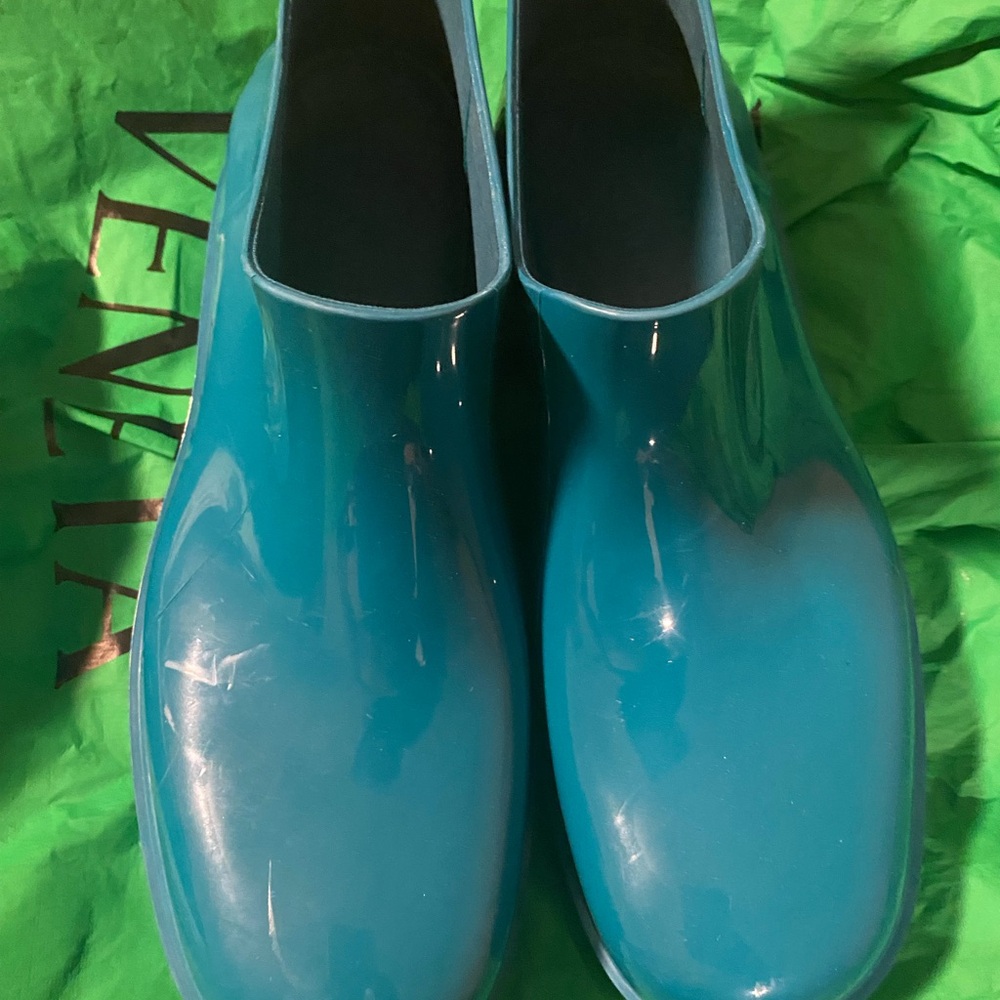 Bottega VENETA Blue:Green Glossy Ankle Boots